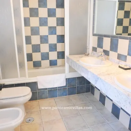 Playa Blanca Sleeps 6 Pool Air Con Wifi Βίλα